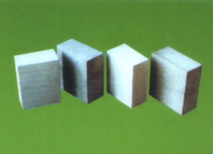 Phosphate-bonded alumina bricks